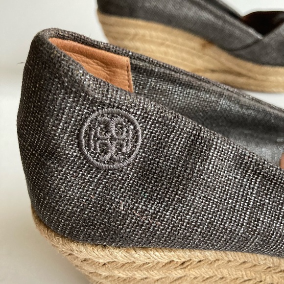 Tory Burch Grey Silver Fabric Espadrille Heeled Wedges size 8 - Picture 13 of 14
